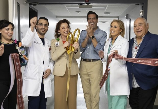 Ribbon cutting at new robotic surgery program commemoration at STHS McAllen